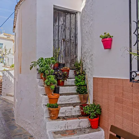 Apartahotel Balcones De Bentomiz