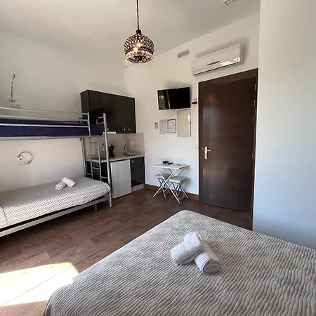 Balcones De Bentomiz Apartahotel
